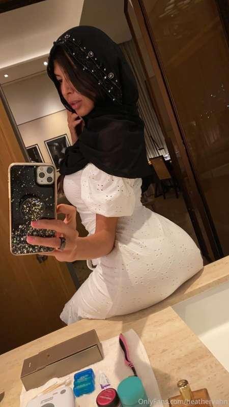 Trust me, I can look sexy in every outfit that you can imagi..