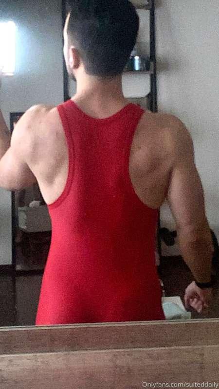 Working out in a singlet today. 
Should I show off the front..