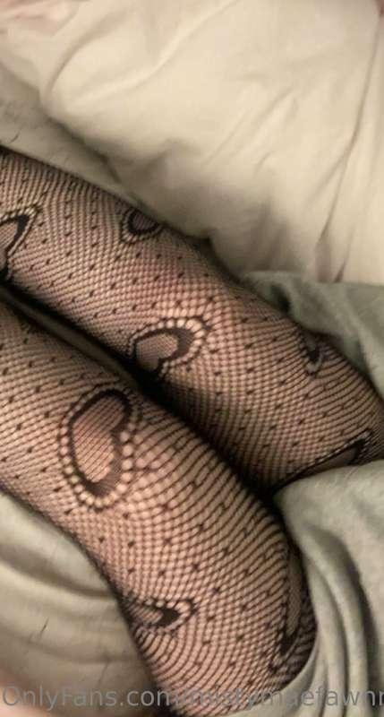 i love wearing stockings 🫶