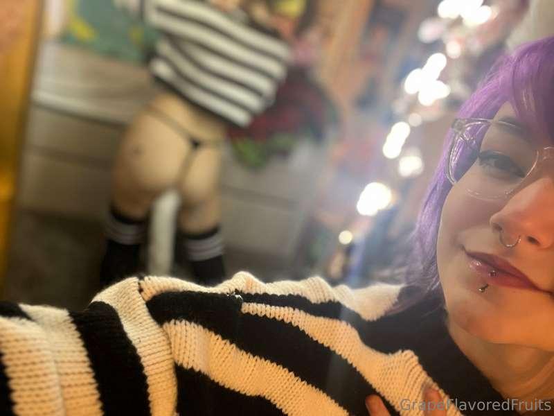 Here is my FIRST butt plug post!  Enjoy, my fellow horny peo..