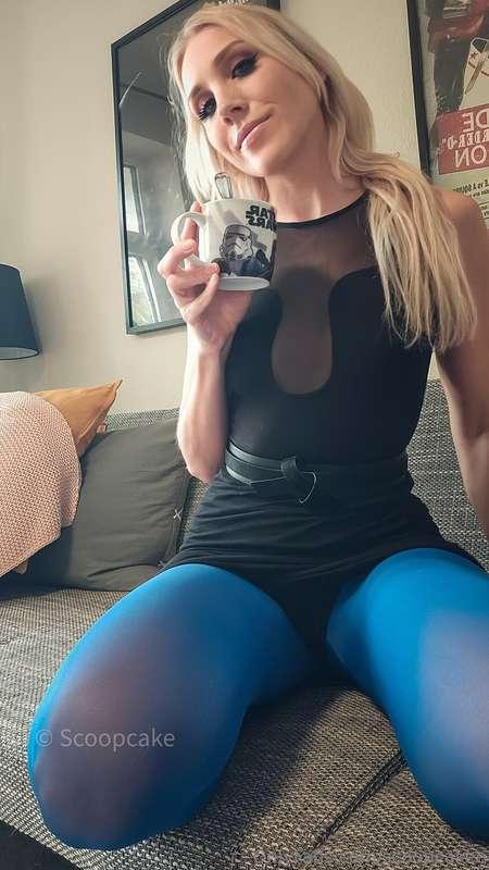 Woke up nerdy, tight, and ready to tease you through my shee..