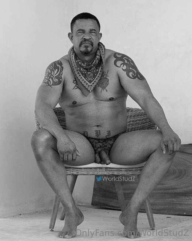 Puerto Rican daddy Dominic

New experimental video with this..