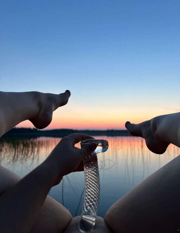 FREE videos on my fully nude page @novabray 💦💦