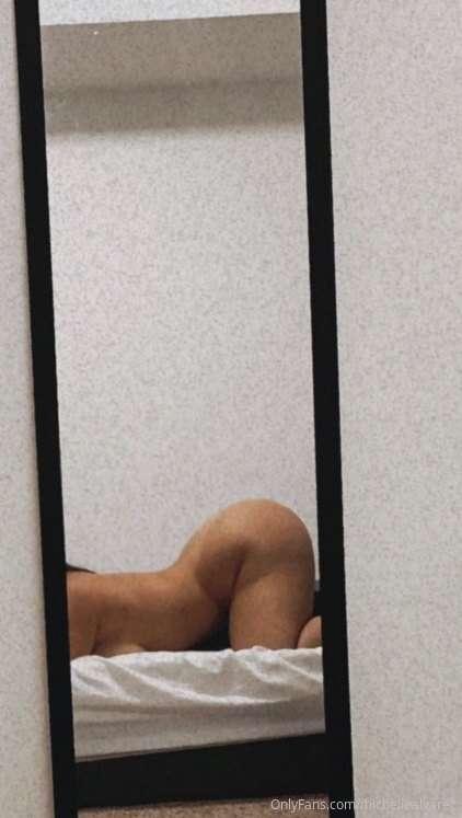 That arch..😈 perfect for grabbing and getting fucked HARD😫 u..