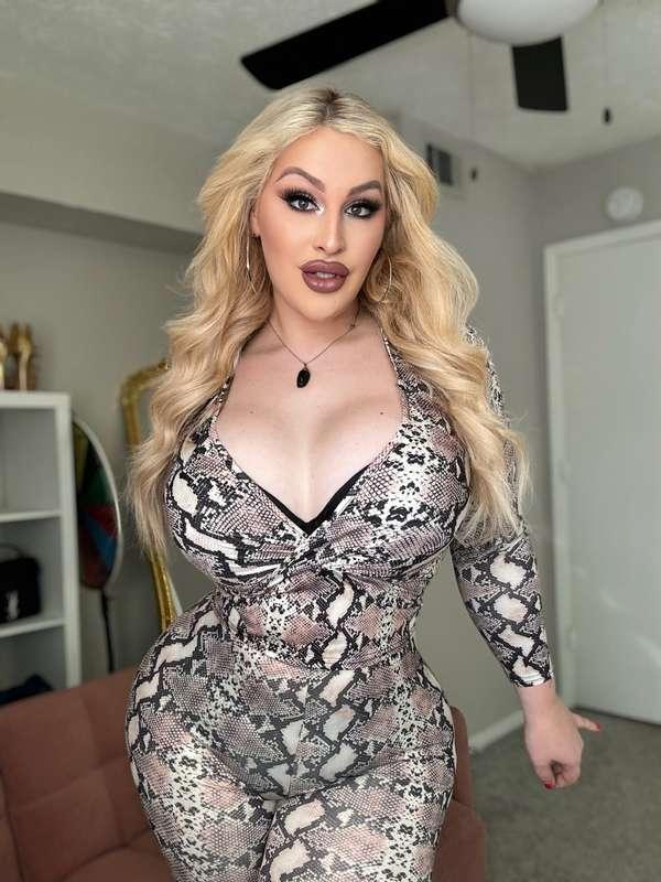 Snake print... now let's see your dick print