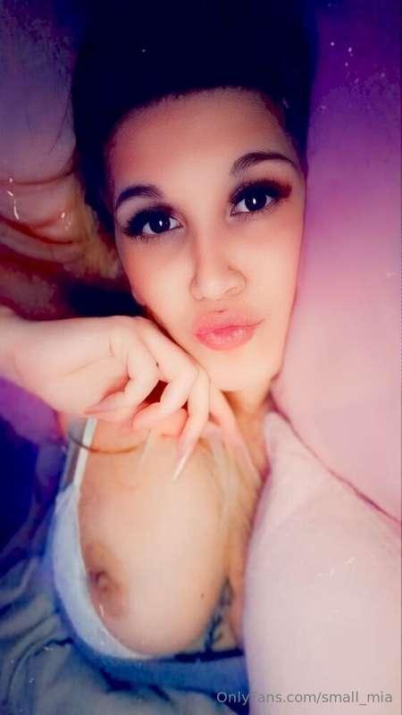 Hi, I'm @shopiaava I am active to please youVc 📞Custom 🎥Sext..