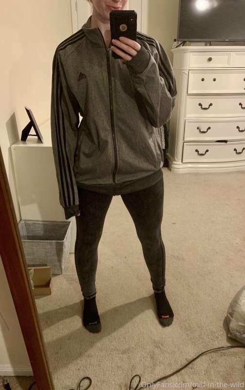 About to do a workout in my garage gym. It’s bloody cold in ..