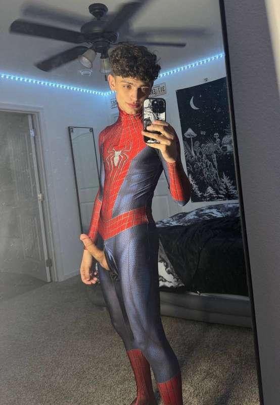 Halloween is around the corner… anyone want to catch my spid..