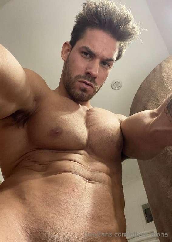 Happy Halloween baby!🎃 Let’s get wild tonight😈