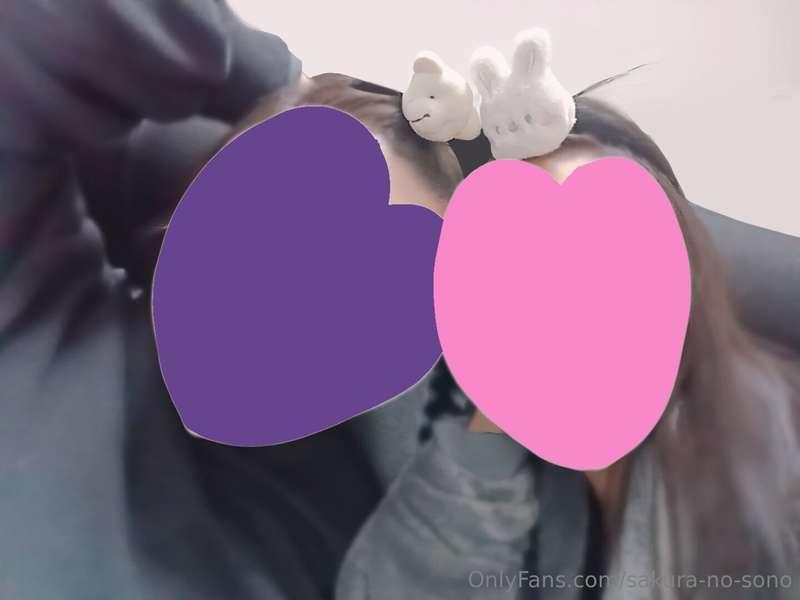 前髪を可愛いゴムで留めました♪←苑乃ちゃん🐻‍❄️　🐰桜乃ちゃん→