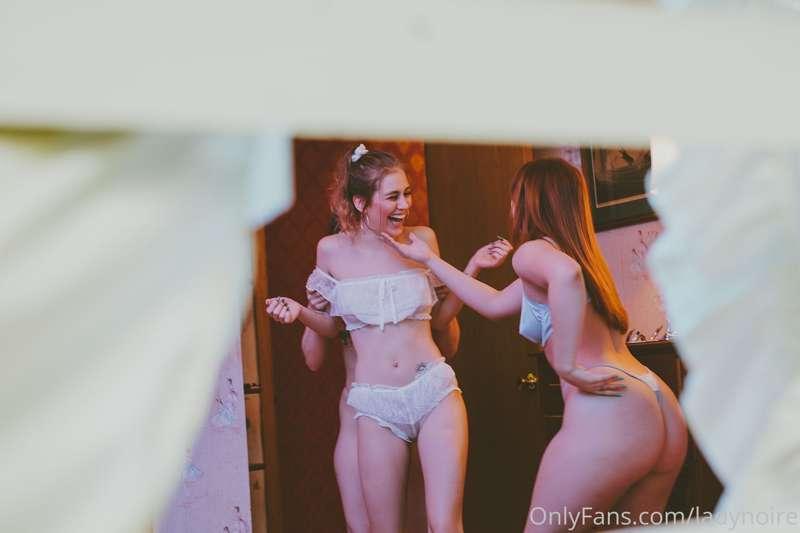 "Girls just wanna have fun"

I'm gonna print out every photo..