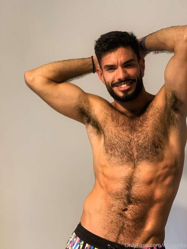 Come smell my hairy armpits 😏🔥