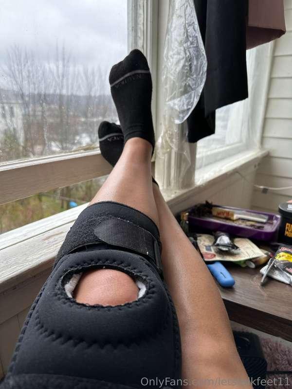 letstalkfeet11 image #0