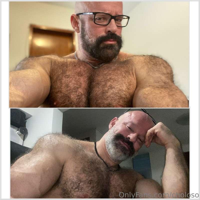 How do you prefer me? White beard or dark beard?
