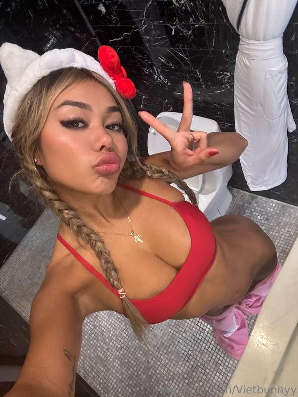 I want to spoil someone tonight :) notice me 🎁😈