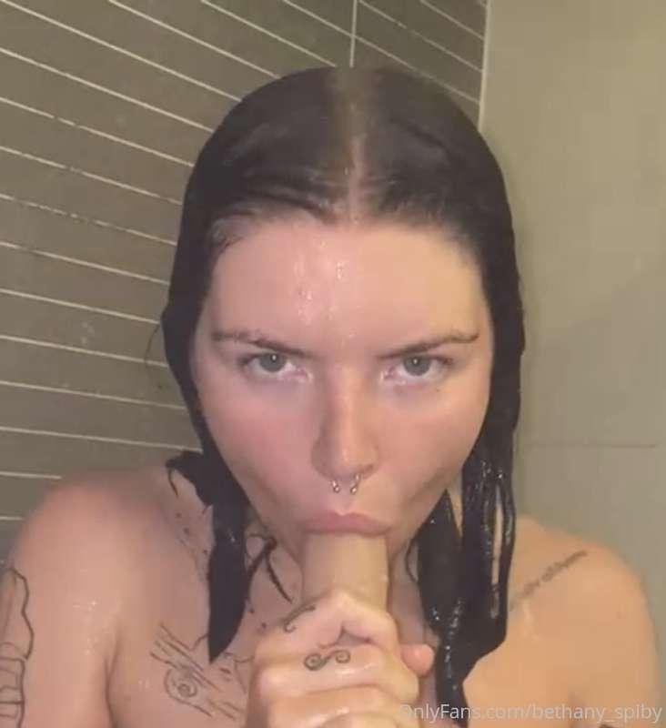 Dm a 🍆 emoji to see the video attached to this gorgeous pict..