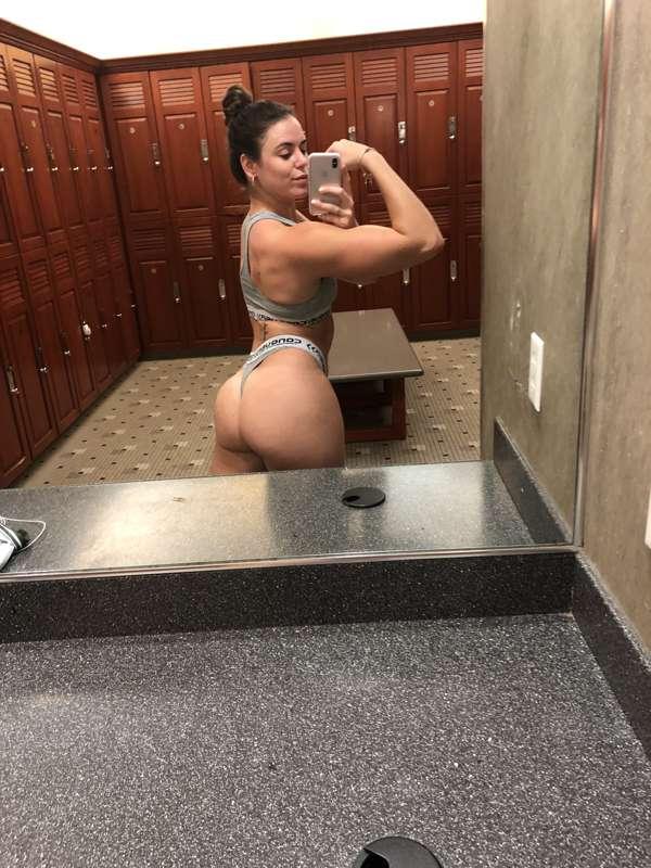 Flex on em