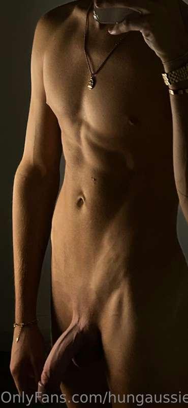 Who’s going to give me hand 😈