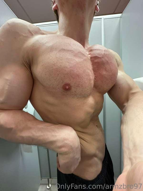 Worship those pecs