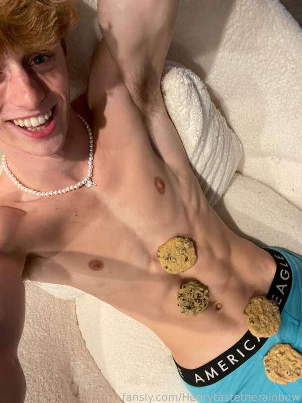 Anyone wanna cookie 🍪 