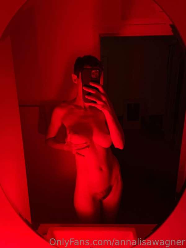 I always feel so sexy in red 💋