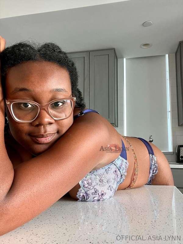 # bend me over the table? 😉
@xasialynnx