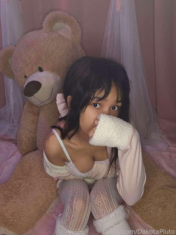 Mmm of course I'd show you more of my tits daddy hehe

#fyp #petite #cute #teen #biracial #tits #boobs #skinny #tiny 


