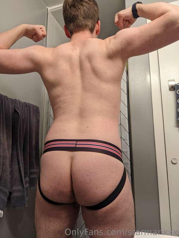 Happy hump day 😘🍑