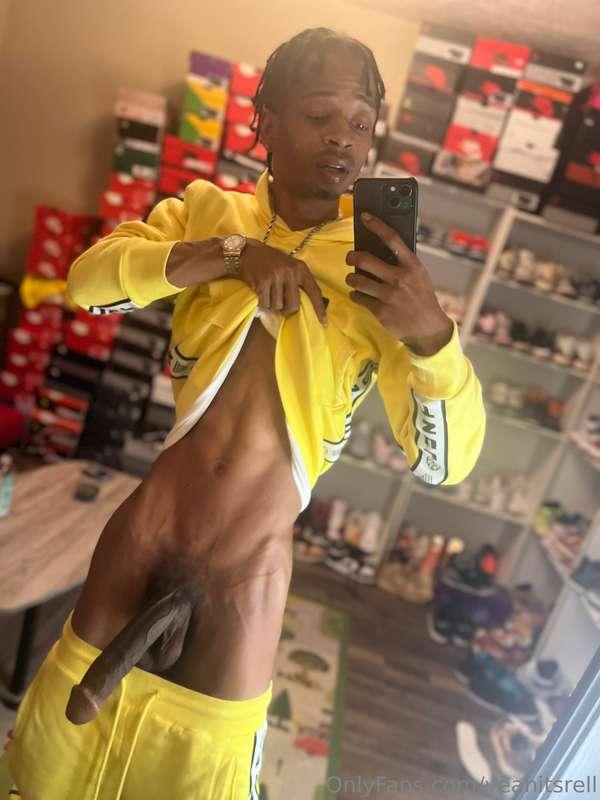 yeahitsrell main image