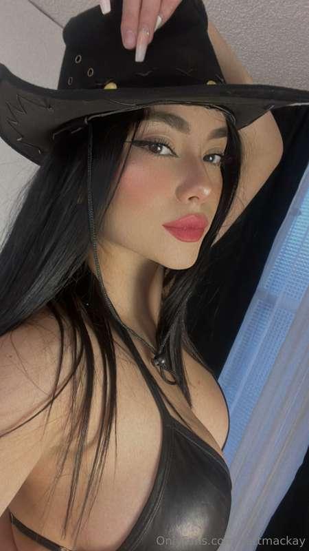 cute cowgirl I feel sexy, do you like it? 🙈🙈♥️