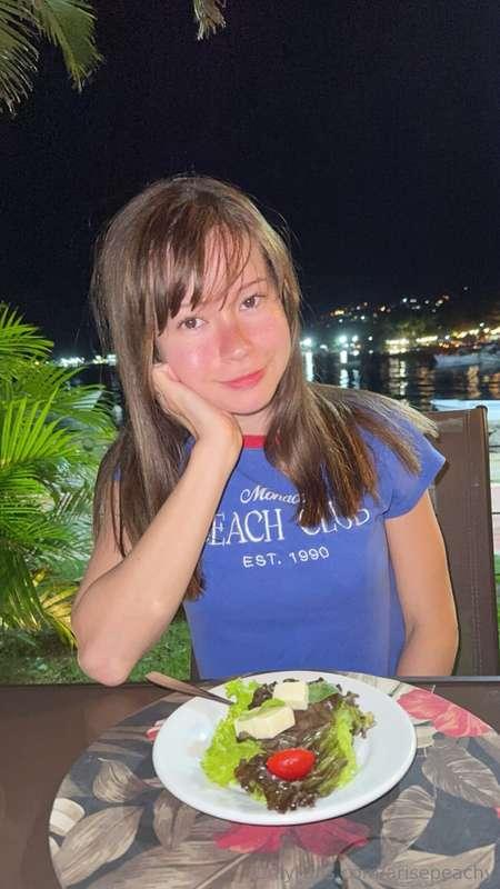 My dinner 🍽️ I love taking care of my body for you <3 No sug..