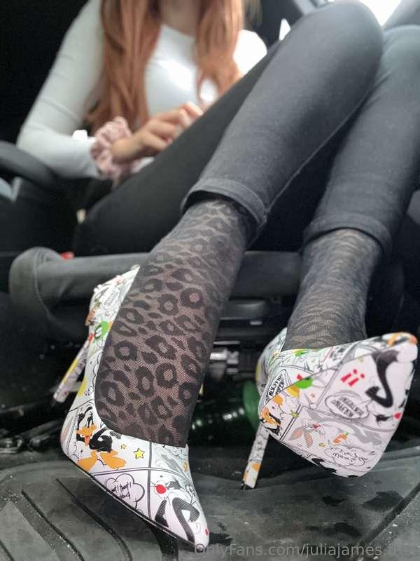 Part 1/2 🌟 Feeling fierce in my leopard nylon socks and Lone..