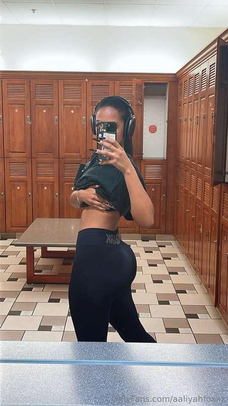 Getting my pump in before my squirt show tonight at 6pm pst🤭..