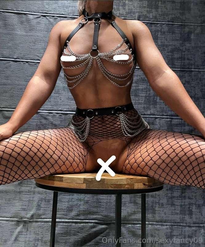 Explore of my tits and my pussy 😜⛓️