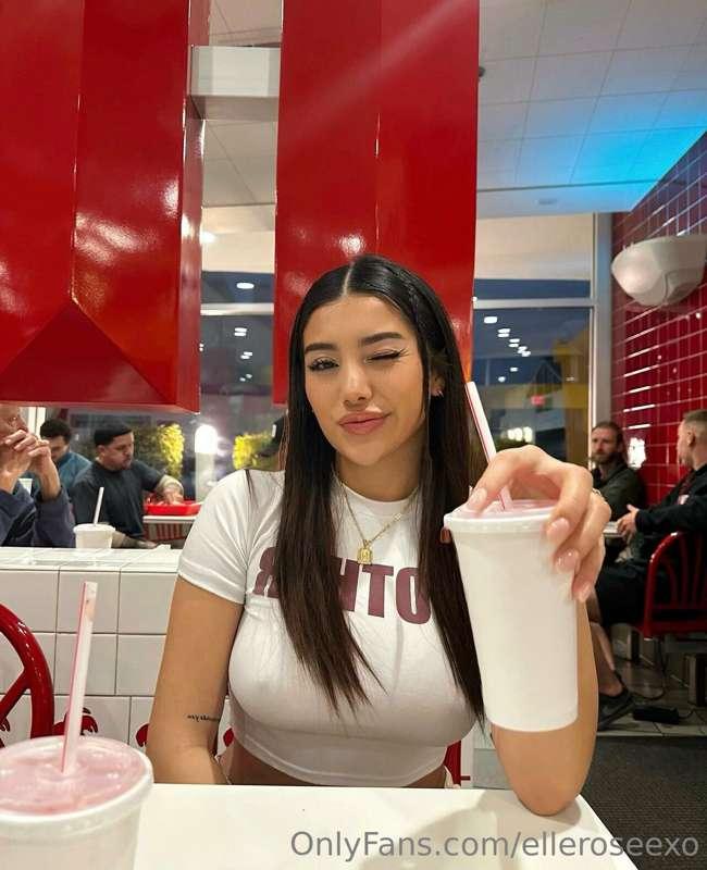 my milkshake brings all the boys to the yard 🥤