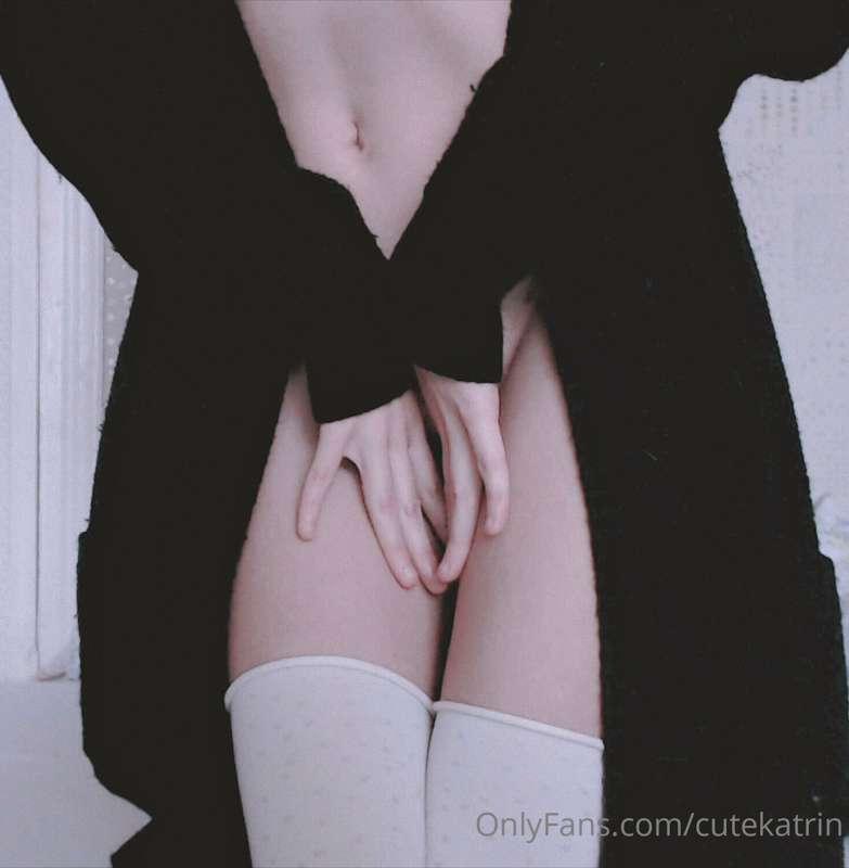 I am so shy😄😄😄 but not at the moment when you enter me!