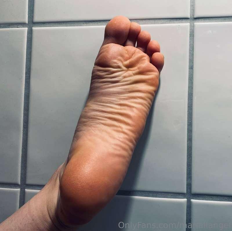 Wrinkly soles are my fave😈