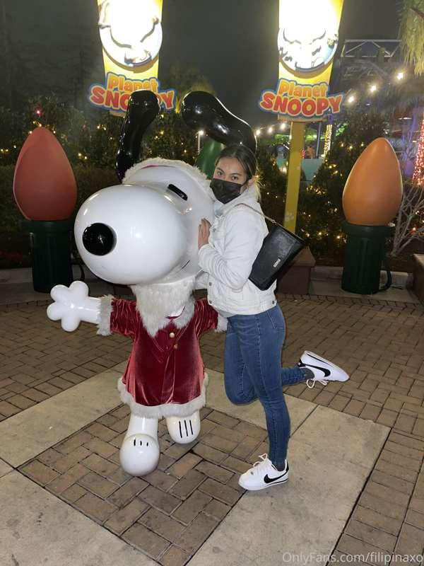 me and snoppy at great america