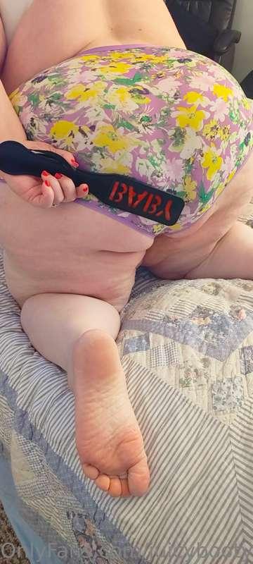 Spanking me please 😜😈