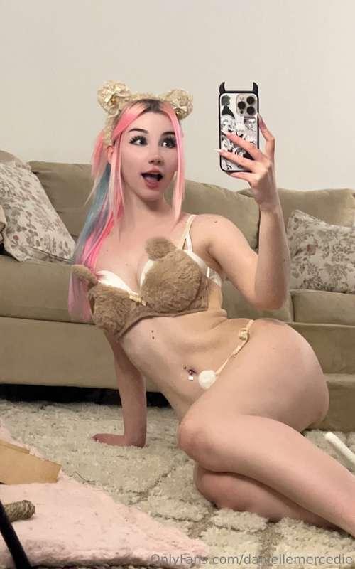 daniellemercedie image #7