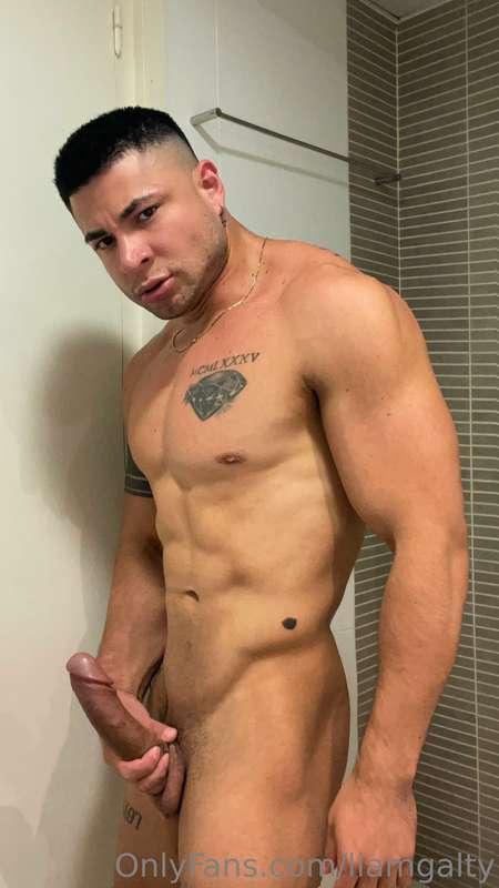 Good morning people, I woke up horny this morning and last n..