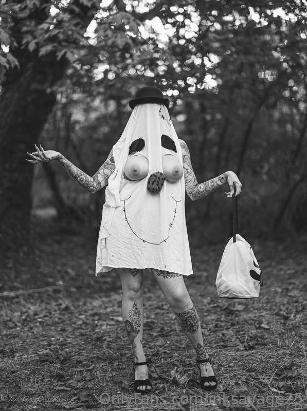 I made a BOOOOOOBIE costume 🥹♥️♥️