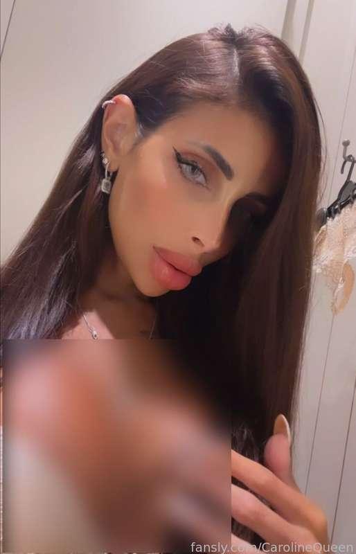 carolinequeen image #1