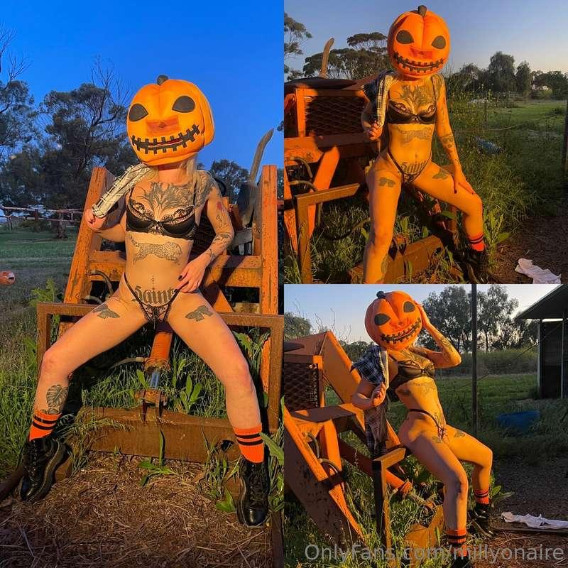 Am I a sexy pumpkin?! 😂🎃