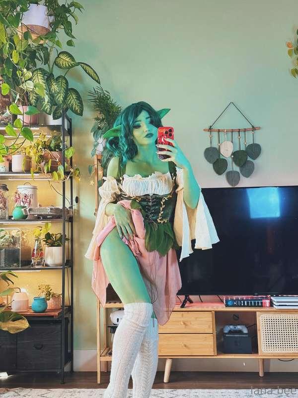 Goblins dress rly cute with no panties (for easy access ofc)..