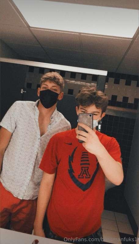 Trying to convince @karsonshotz to do a collab w me😂 help me..