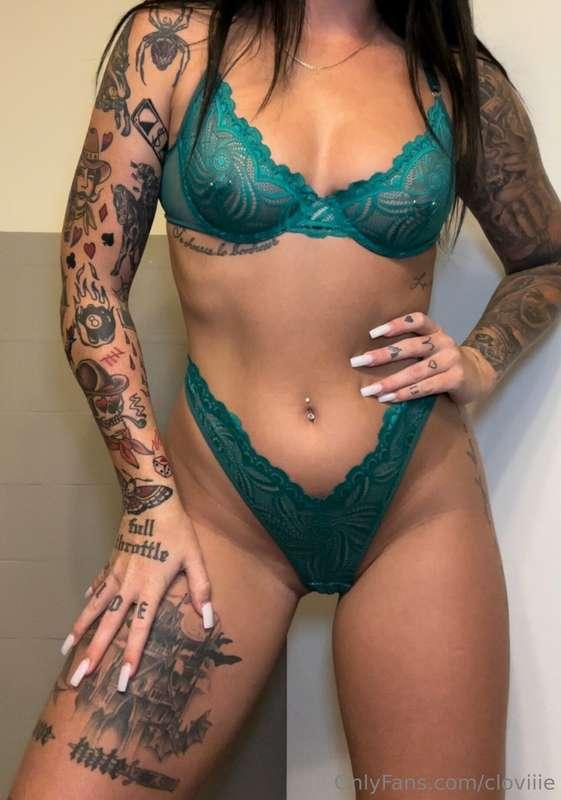 👅