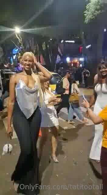 sorry for this photo not being perfect but this is what i li..