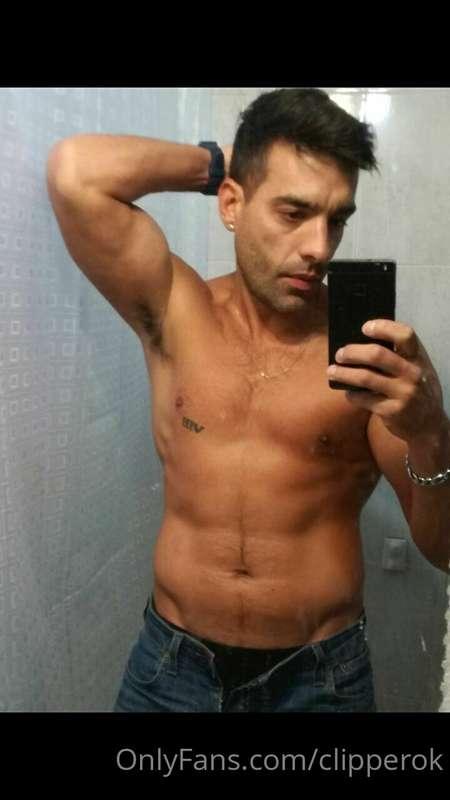 Me aburro.  I'm getting bored! what would you like me to do?