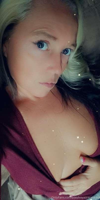 Check your DMs to see my perfect nipples!! 💋